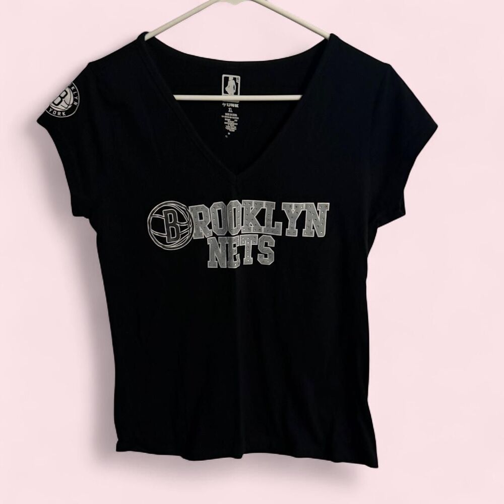UNK Tee Womens XL Black Rhinestone Brooklyn Nets V-Neck